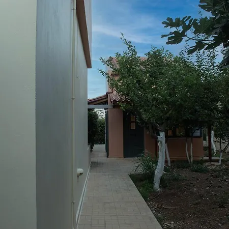 Dom wakacyjny Glarosmaisonette Kato Daratso